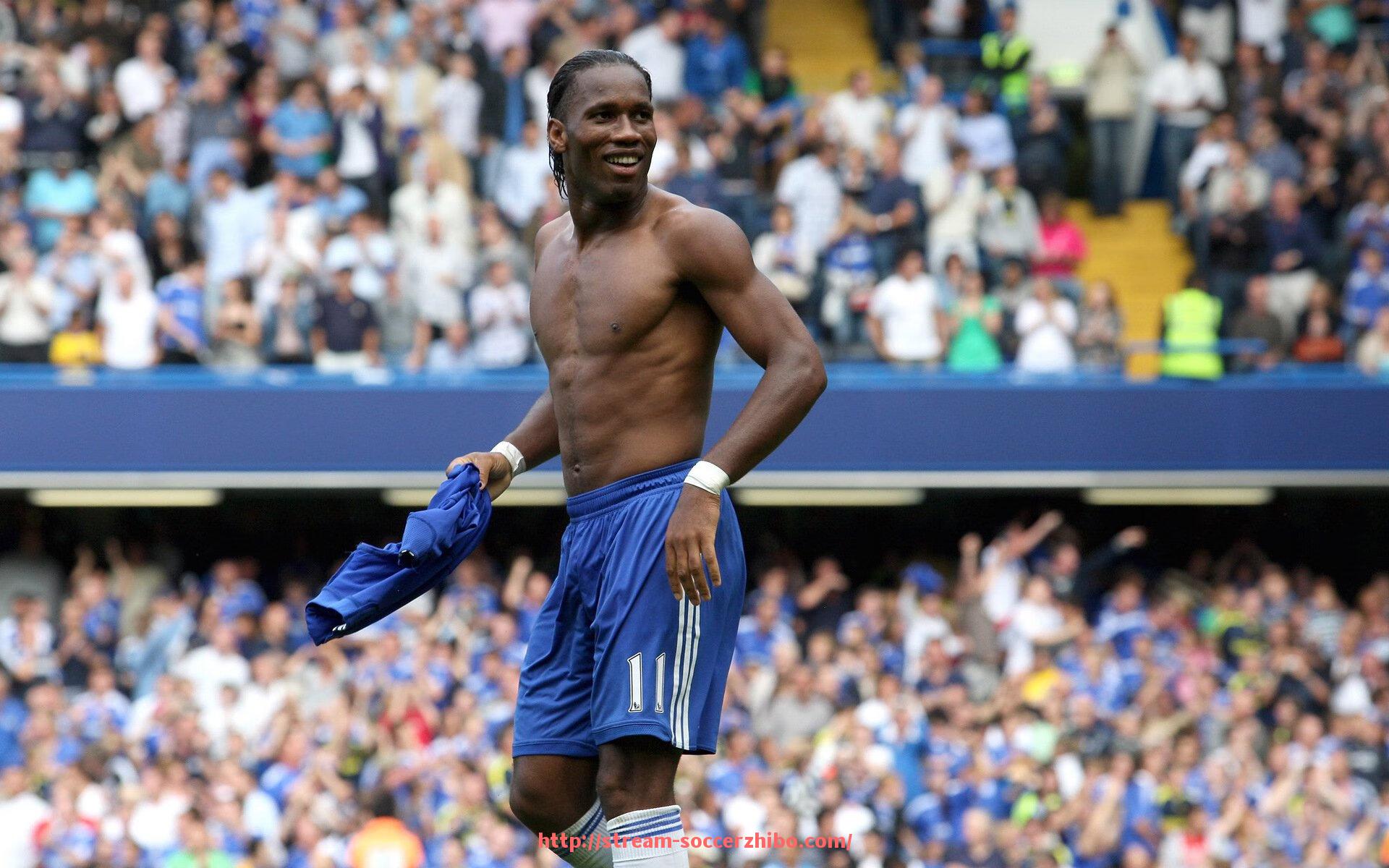 足球直播-法甲俱乐部战术部署详解：多阵型切换与人员调配解析